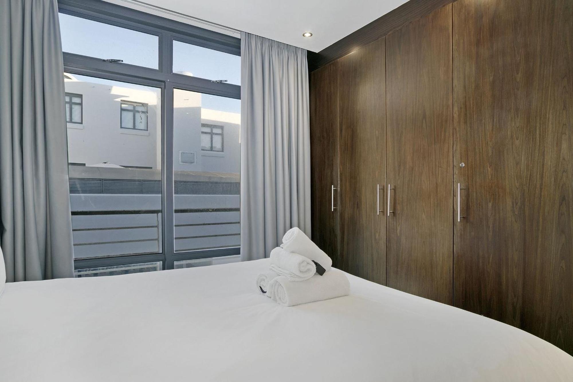 Apartment Eden On The Bay 117 By Hostagents Cape Town